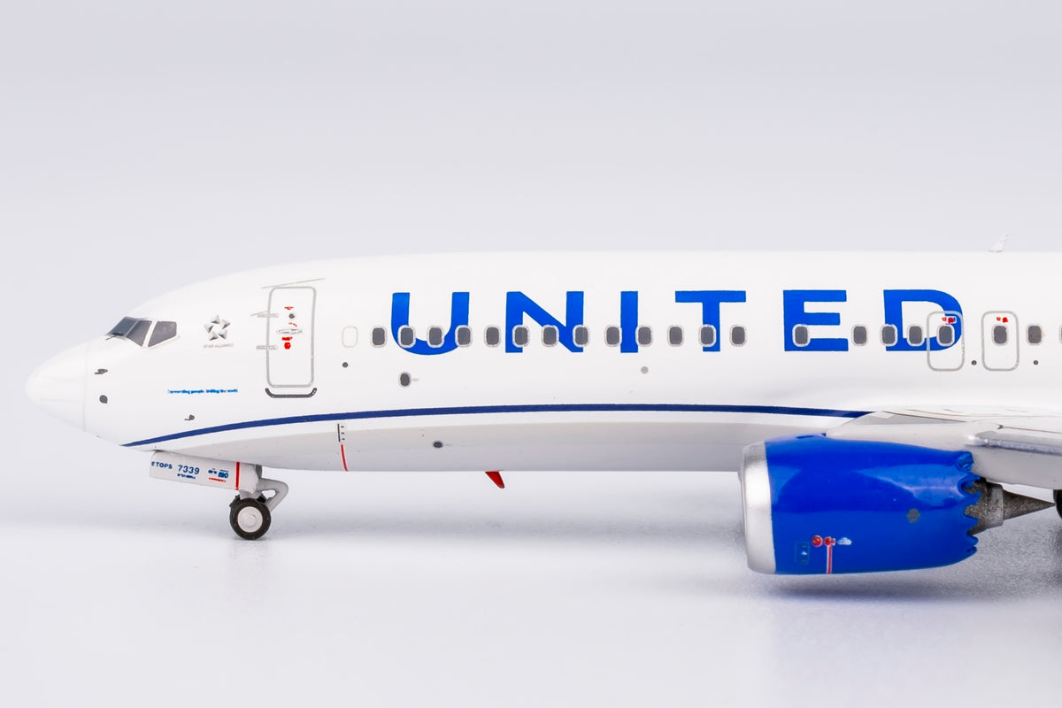 ユナイテッド航空 B737-300 胴体の一部 登録記号の部分 スキン 無人