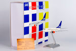 NGmodel スカンジナビア航空 737-600 LN-RPG 1/200 06010