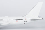 ＜取り寄せ＞NGmodel アメリカ空軍 C-32B (757-200) 02-4452 1/200 42045