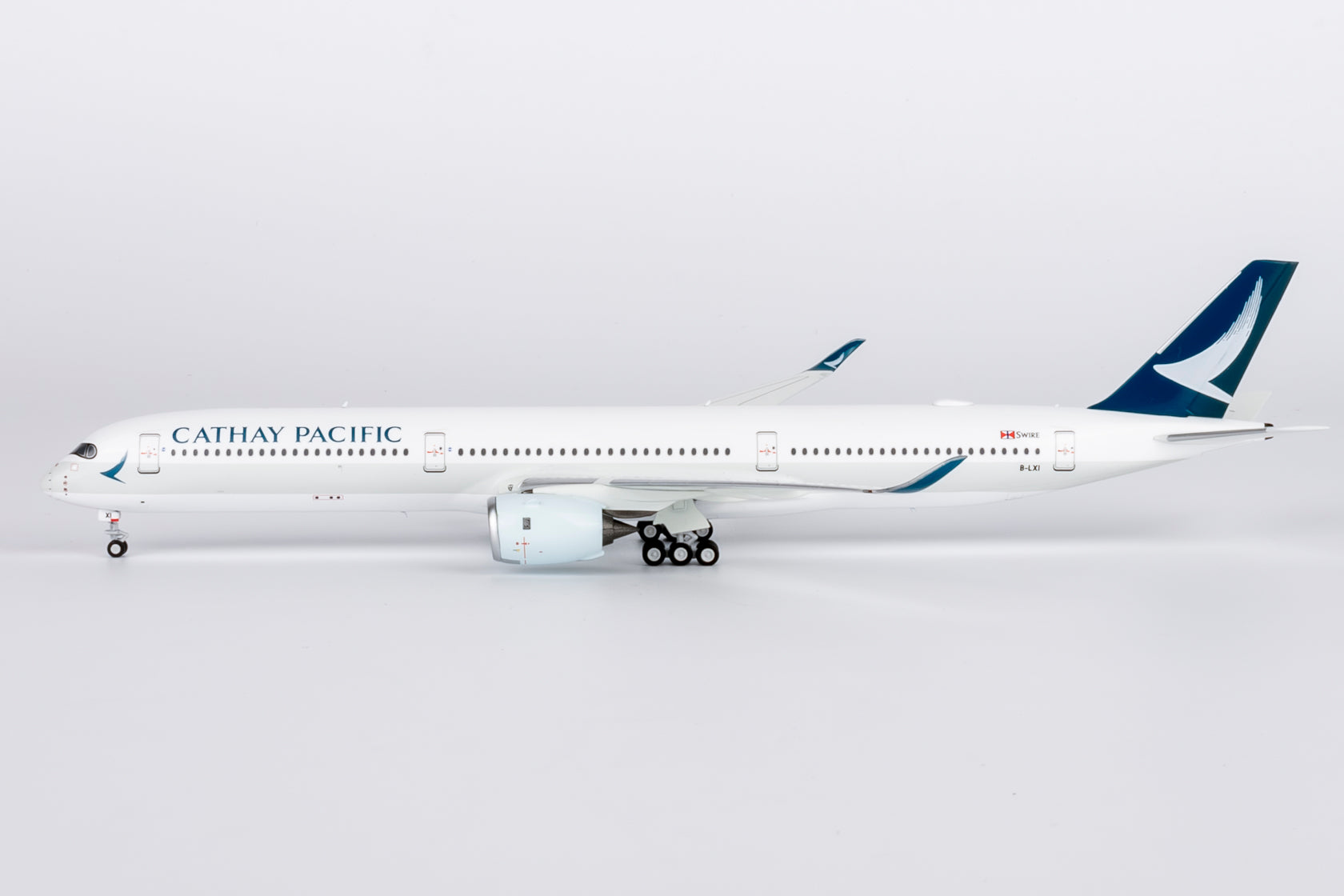 キャセイパシフィック A350-1000　1/200 キャセイパシフィック A350-1000 1/200 - メルカリ