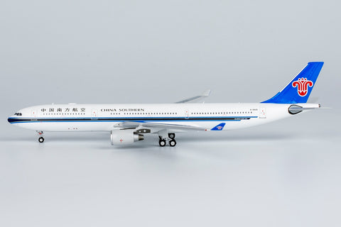 ＜予約＞NGmodel 中国南方航空 A330-300 B-8426 1/400 62066