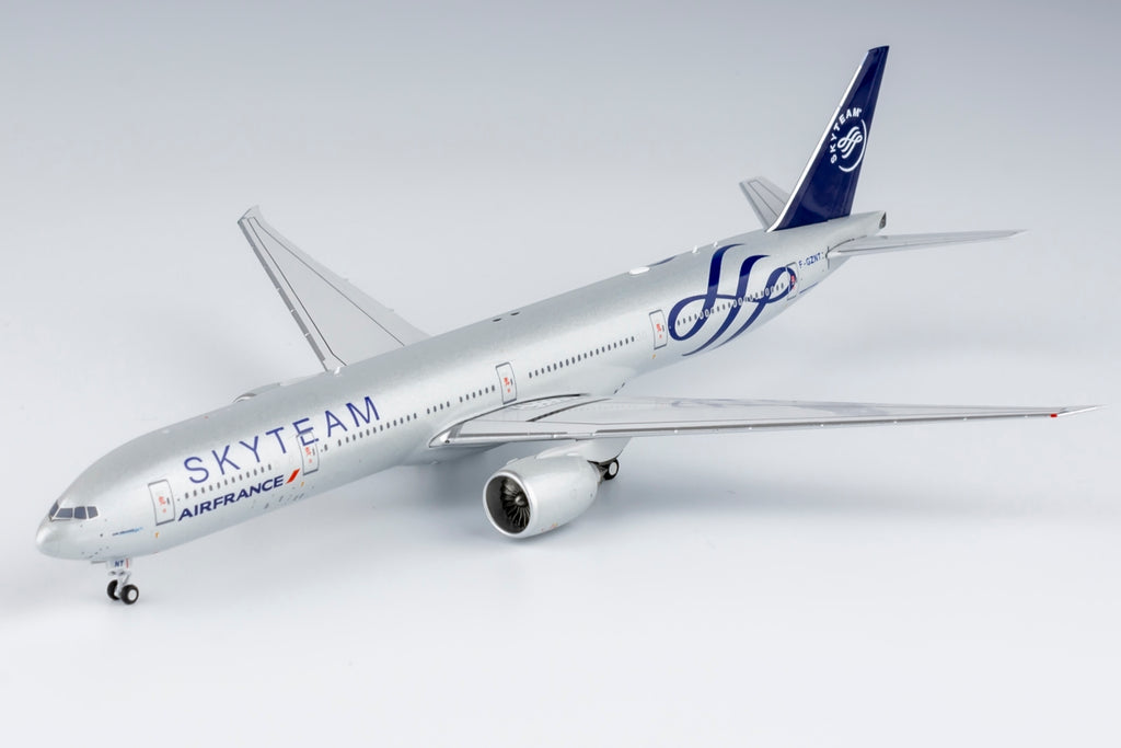 NGmodel エールフランス 777-300ER F-GZNT スカイチーム塗装 1/400 