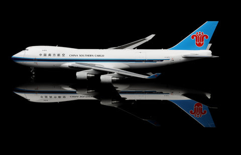 ＜取り寄せ＞SQwings 中国南方航空 747-400F B-2473 1/200 L2076C(インタラクティブシリーズ)