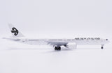 ＜予約＞Jcwings ニュージーランド航空 777-300ER ZK-OKU 1/400 XX40646A(フラップダウン版) Jcwings
